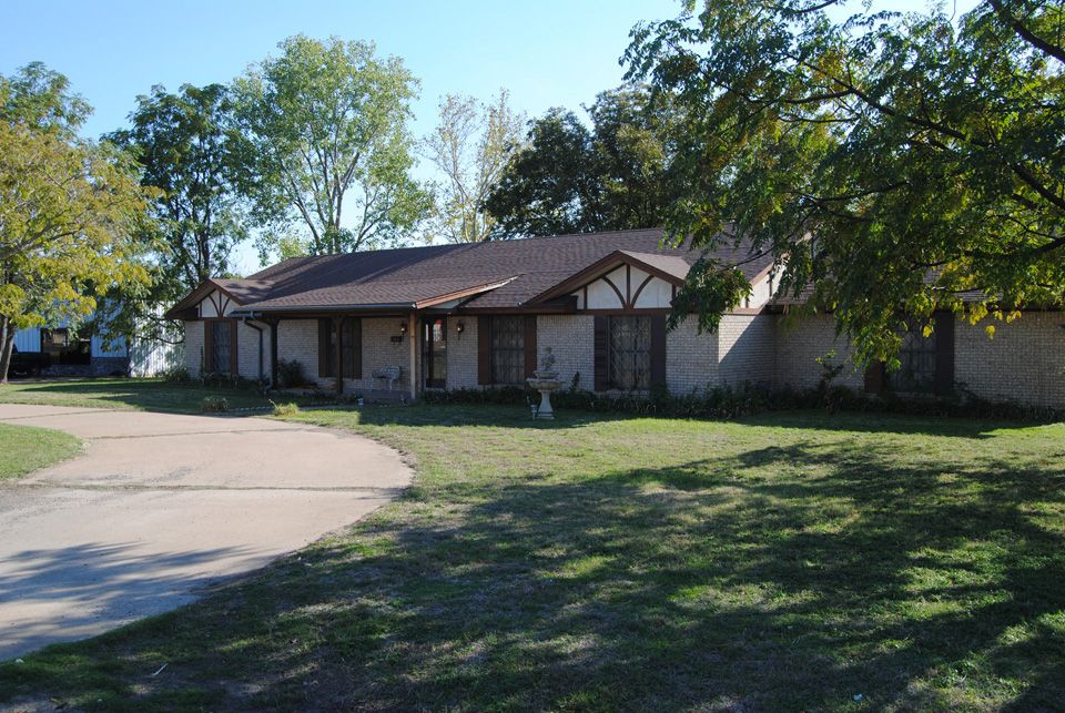 Gatesville Home, TX Real Estate Listing